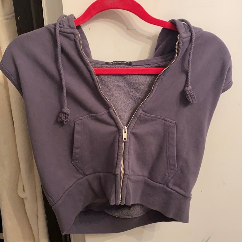 Brandy Melville Cropped Zip Up Vest